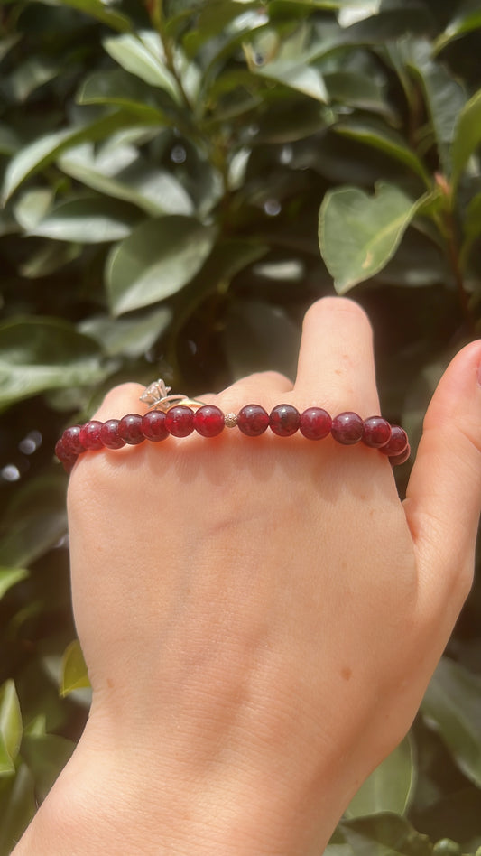 Love symbol • Garnet • Bracelet & 925 Sterling Silver