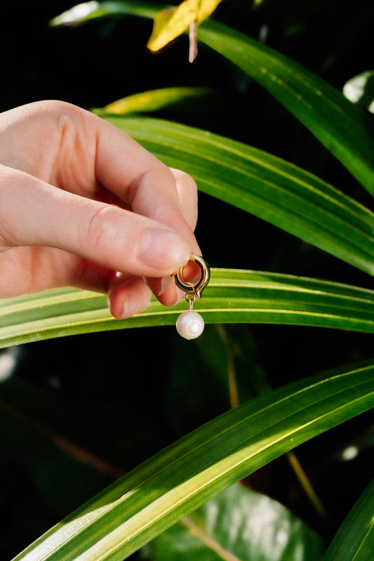 Pearl Pendant • 18K Gold Plated