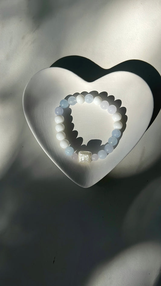 Balance x Courage Bracelet - Aquamarine, Shell, White Agate